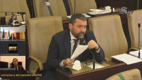 "Dove l'ha trovato...?". E scoppia la lite in Commissione sull'emendamento fantasma