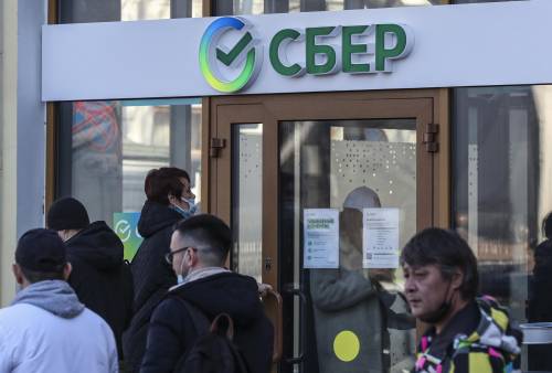 A Mosca pagamenti paralizzati. Sette banche escluse da Swift