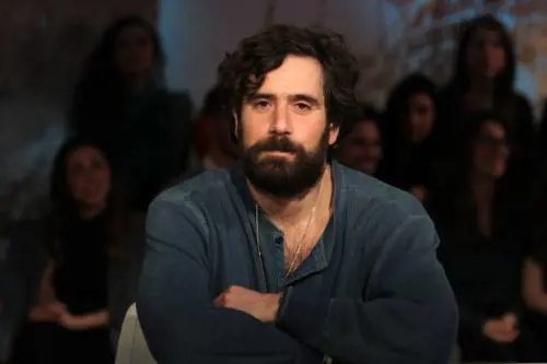 "La sensazione stupenda di non liberarsi dal pop anni Ottanta"