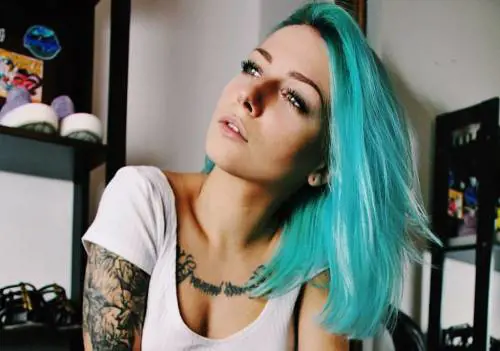 "Le mie due anime nei panni di Eva": il primo libro della fidanzata di Rovazzi