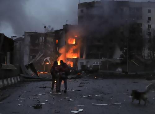 "Stop ad azioni miliari per evacuare i civili": si apre apre uno spiraglio nella crisi
