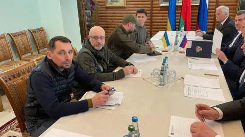Verso una tregua temporanea: cosa può cambiare dopo i colloqui 