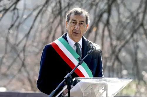 "La sicurezza non è di destra o di sinistra e non c'è formula magica. Servono più agenti"