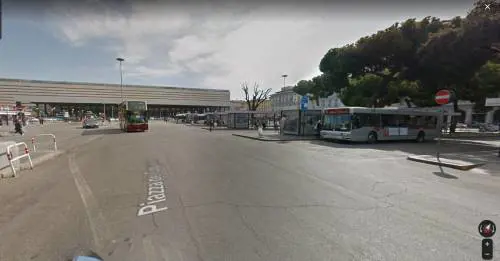 Inseguimento da film in pieno centro: 20enne senza patente in manette