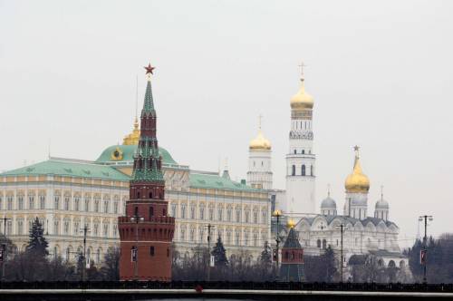 Mosca, crepe nel regime. L'ex ministro firma un appello per la tregua