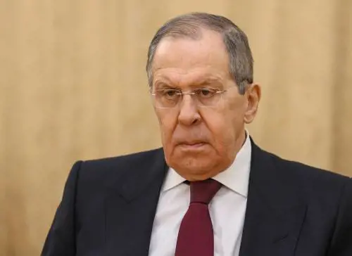 L'"altro fronte" di Putin e Lavrov: "Chi ci sanziona ci dichiara guerra"