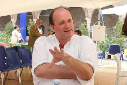 Navi, cannoni... ed esattori per "rubare" un continente