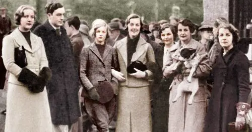 "Vi svelo il caso Mitford le sorelle in giallo"