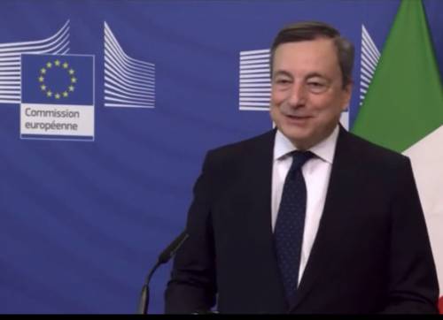 "Non mi hanno assunto". Draghi e il siparietto con la Commissione Ue