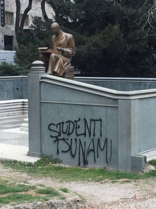 Basta degrado a Milano, telecamere fisse e pattuglie subito!