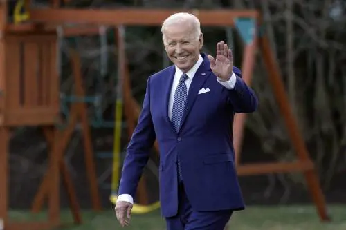 Biden sfida Putin: inizia la guerra del petrolio