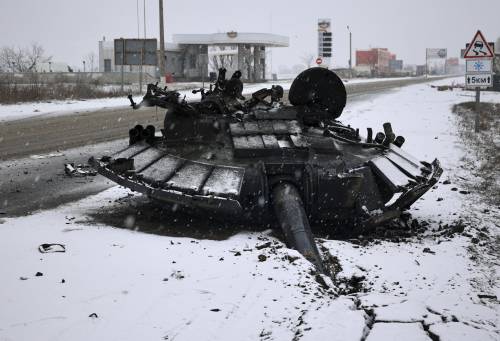 "Solo 500 soldati morti". "No, sono 4 mila". È guerra dei numeri sui caduti russi