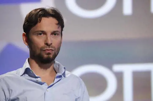 "Mi ha violentata". Le accuse choc all'ex grillino Giovanni Favia