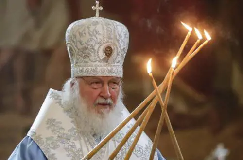 "Kiev tra le forze del male": chi è davvero il Cappellano del Cremlino 