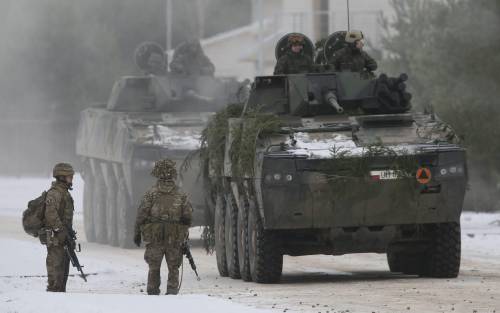 "Mosca può colpire la Nato": scatta l'allarme ai confini 