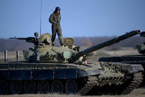 L'armata russa avanza a cerchi concentrici: così Mosca chiude la tenaglia sul Donbass