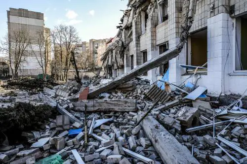 "Da lì passano le armi Nato". E scatta il bombardamento a tappeto 