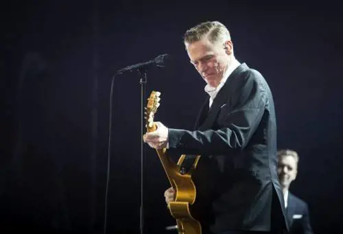 Bryan Adams: "Il mio album in ritardo per colpa sua". Ma ecco cosa è successo davvero