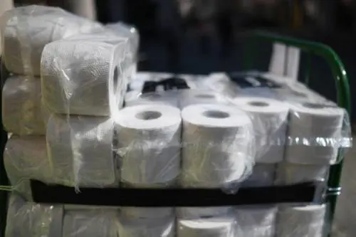 "Costa troppo". A rischio pure la produzione di carta igienica