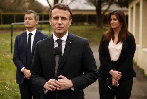 Nessun vantaggio a Le Pen: perché Macron diserta l'ultimo dibattito Tv