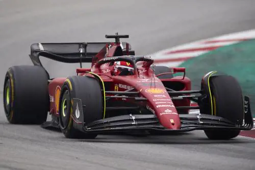 Ferrari, Red Bull, Mercedes. Com'è stretta la poltrona per tre