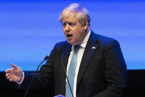 BoJo mobilita la mini Nato: pronta la sfida allo Zar