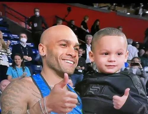 "Dedicato a tutti i papà". Jacobs, dopo i Giochi anche l'oro ai Mondiali