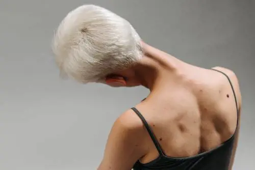 Così intelligenza artificiale e realtà virtuale aiutano a combattere il dolore cervicale