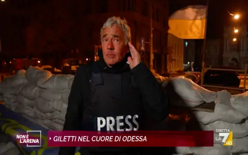 "Film di serie B", "Pensa alle palette". È scontro tra Lucarelli e Giletti
