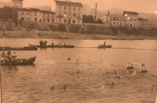 Quando l’Arno era una grande e bella piscina e un campo da gioco