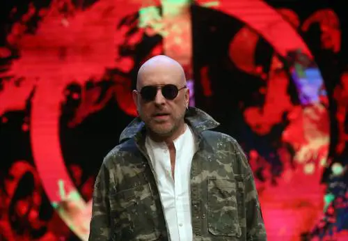 Mario Biondi  è "Romantic". "Ma in Russia non canterò"