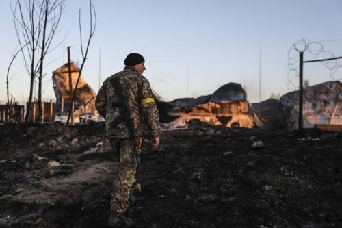 "Hanno usato bombe al fosforo": cosa sappiamo sull'accusa di Kiev