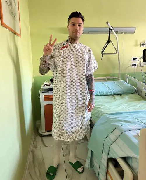 Fedez rompe il silenzio: "Ho un tumore al pancreas"