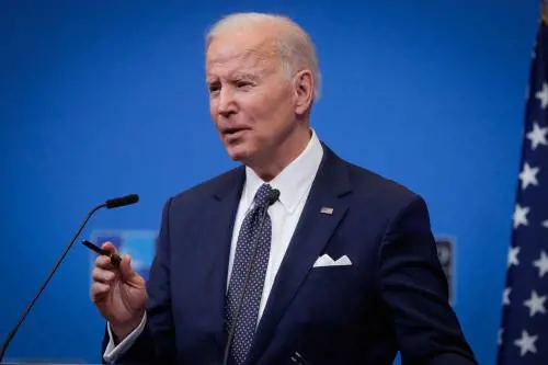 Nessuna imposizione dei falchi Ue: così Biden tira le fila della Nato