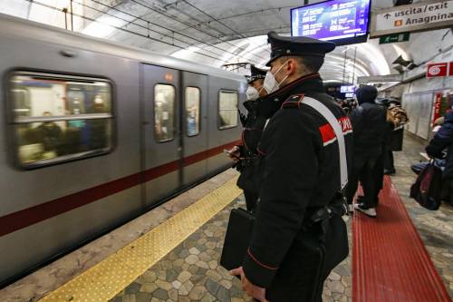 È allarme borseggiatrici in metrò