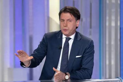Gli 007, i militari russi, le carte del Russiagate: le trame e i segreti di Conte