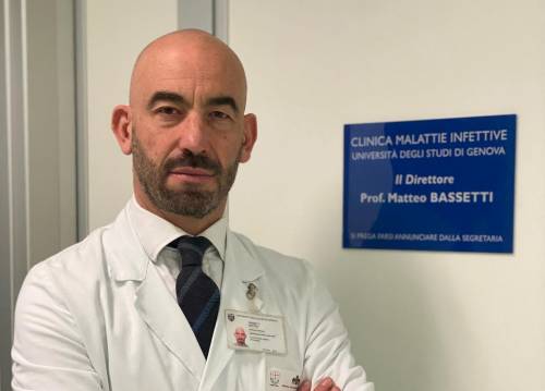 "Con le tue punturine ammazzi la gente": Bassetti aggredito dai no vax