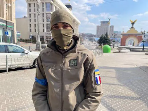 Tra i soldati volontari arrivati da 52 Paesi. "In guerra per la libertà"