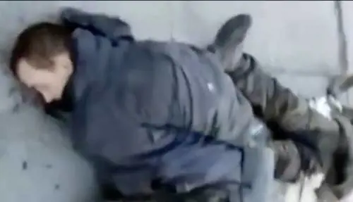 Il video dell'orrore dei soldati russi torturati