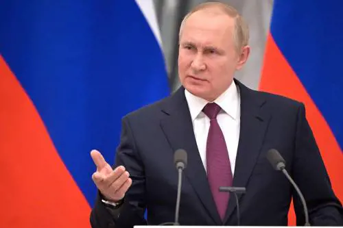 "Nobel per la pace a Putin", i fantasmi all'Eliseo e Merkel: quindi, oggi...