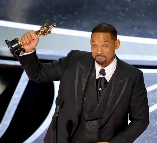 Will Smith si dimette dall'Academy: ecco cosa ha scritto