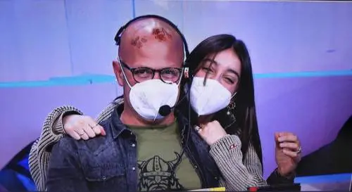 Lutto a Uomini e donne, morto storico assistente di Maria de Filippi