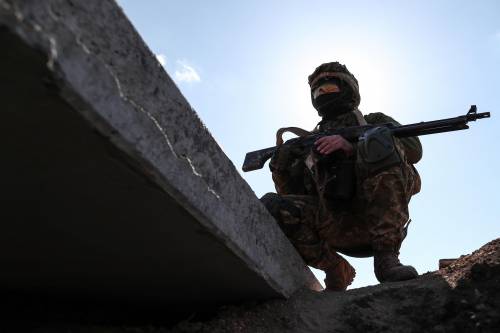 "Si suicidano": il racconto choc sui soldati russi in Ucraina