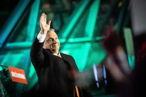 Salvate il soldato Orban, il sesso in clausura e Putin: quindi, oggi...