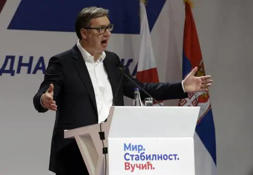 E Pechino manda aerei e missili in Serbia. Adesso il filorusso Vucic preoccupa Bruxelles