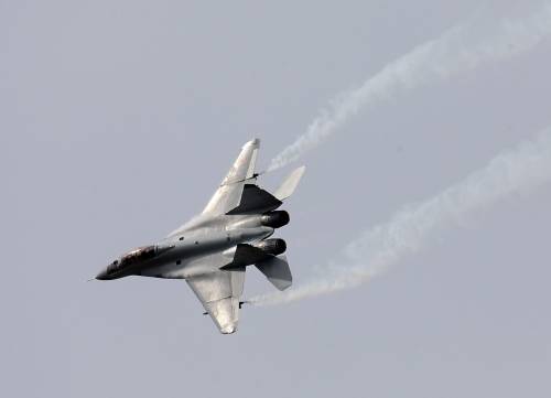 Tensione nei cieli europei: i russi violano anche lo spazio aereo danese