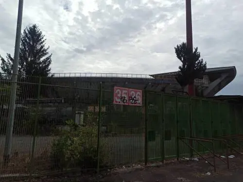 Strutture sportive abbandonate. Le Iene mostrano lo scandalo (con buco da 20 milioni)