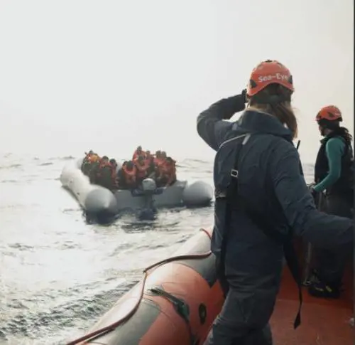 Ong alla carica: prese di mira le coste italiane