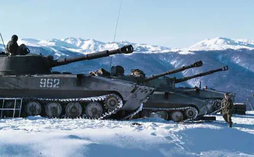 "Mezzi militari russi verso il confine": la minaccia di un'altra invasione