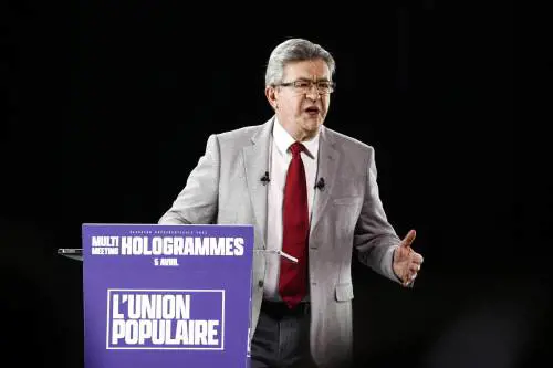 Mélenchon? No, la sinistra italiana pronta a un altro disastro